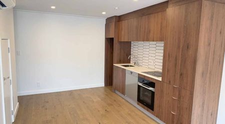 Brand new - Bedroom Townhouse - Photo 2