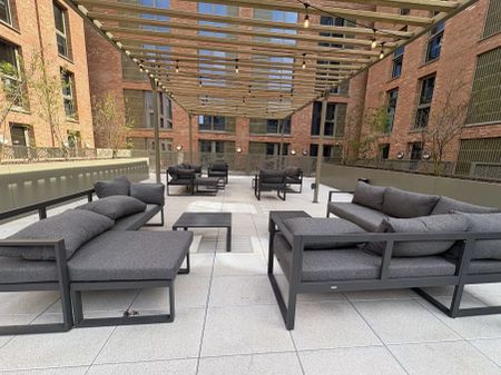 Gold Studio With A Terrace - Photo 4