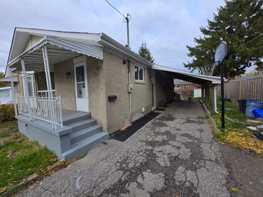 For Lease - 257 Browndale Crescent Unit# Main, Richmond Hill, Ontario - Photo 1