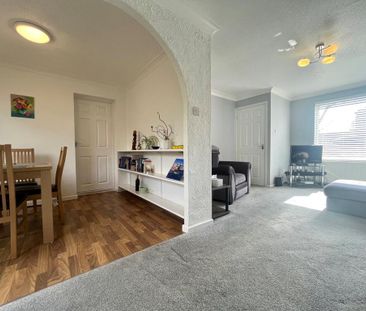 2 bedroom semi-detached house to rent - Photo 2