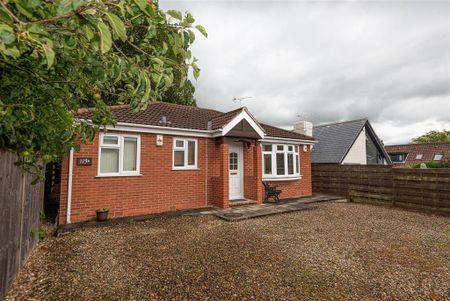 2 bedroom detached bungalow to rent - Photo 5