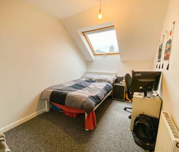 3 Bedroom Apartment - Photo 1