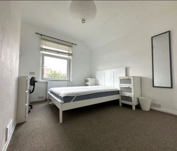 Talworth Street, Roath - Photo 2