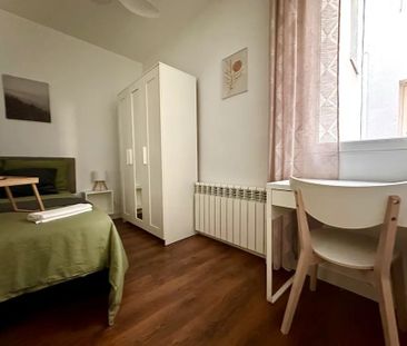 Calle de Caravaca, Madrid, Community of Madrid 28012 - Photo 1