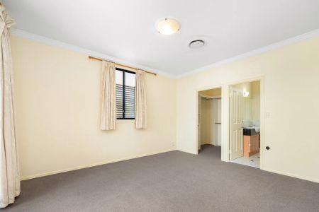 Spacious & Private Family Home in Prime Kelvin Grove Location - Photo 4