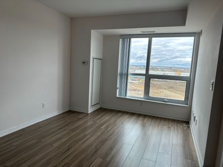 For Lease - 75 Norman Bethune Avenue Unit# #919, Richmond Hill, Ontario - Photo 3