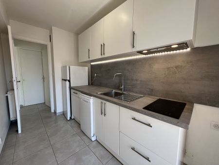 Location Appartement 1 pièce 28m² LE CANNET 06110 - Photo 5