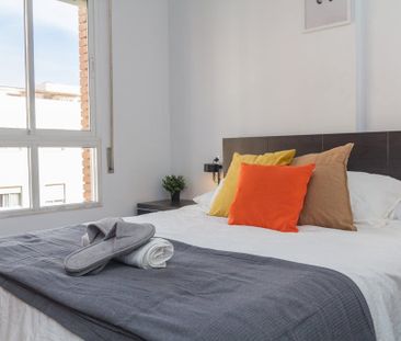 Calle Martínez de la Rosa, Málaga, Andalusia 29010 - Photo 5