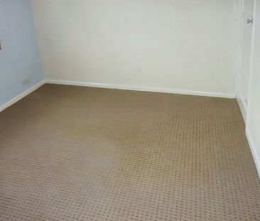 Semi-detached house to rent on - Photo 5