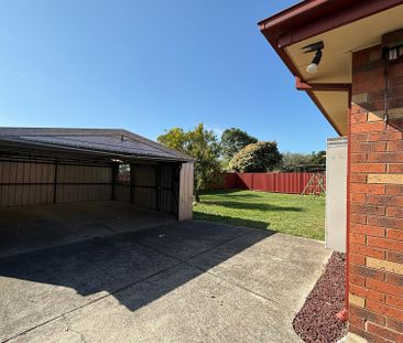 3 Kathleen Court, Hampton Park VIC - Photo 3