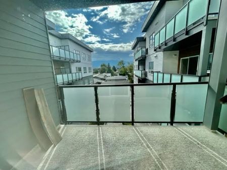 Fourth Floor at SoHo Kelowna! - Photo 4