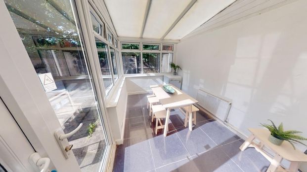 4 bedroom semi-detached house to rent - Photo 1