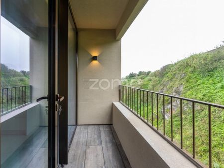 4 room luxury Flat for rent in Porto, Distrito do Porto - Photo 3