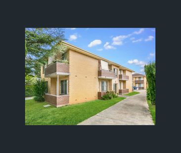 A Short Tram Ride to the City or Glenelg. - Photo 3