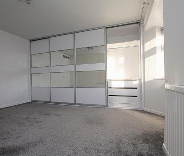 2 bedroom semi-detached house to rent - Photo 5