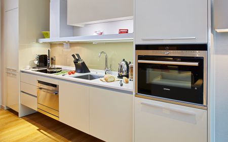 Luxury Open-Plan Apartment overlooking the River Thames in London, EC3R - Photo 5