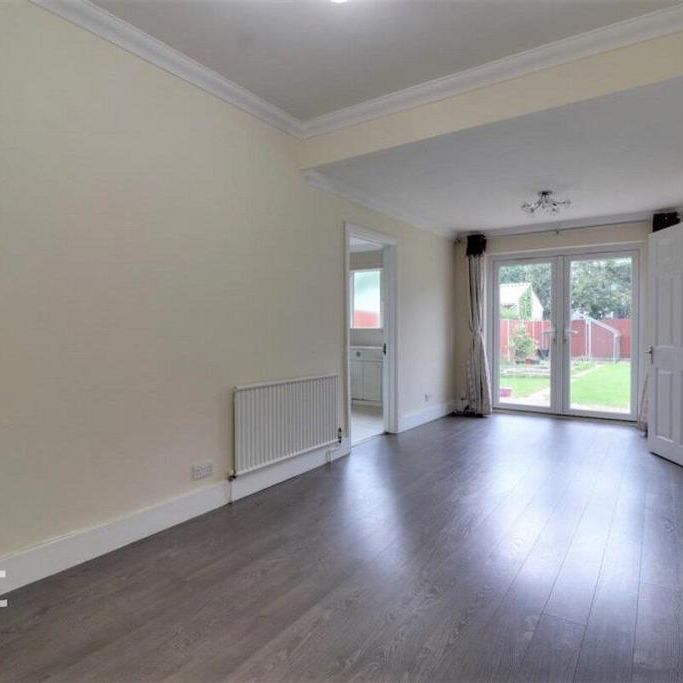 3 bedroom bungalow to rent - Photo 1