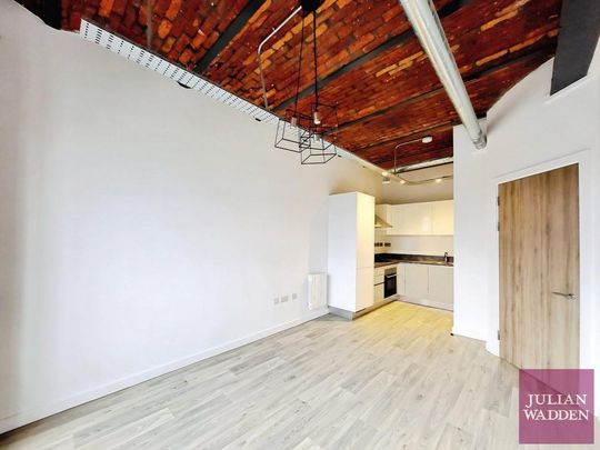 1 bedroom flat to rent - Photo 1