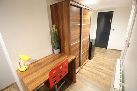 Park view, Stonebow house Block, St. Botolphs Crescent, Lincoln, Lincolnshire, LN5 8AZ - Photo 3