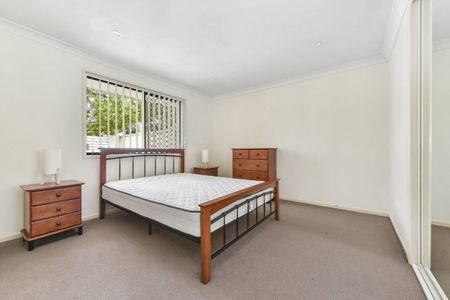 Fully Furnished Inner City Unit - Photo 3