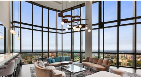 Luxury Fully Furnished 1 Beds 1 Bath with Breathtaking View - Photo 2