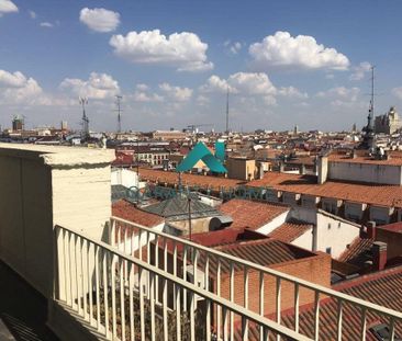 3 bedroom luxury penthouse for rent in Madrid, Spain - Photo 1