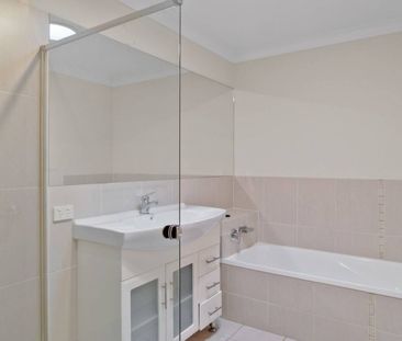 Modern Comfort and Convenience Opposite Wilsonton Heights Plaza - Photo 6