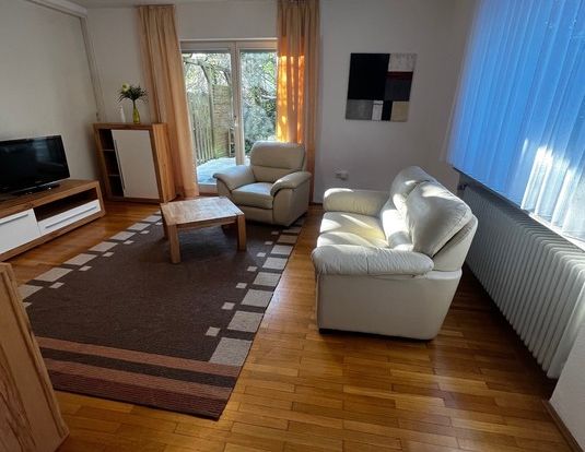 Großzügig geschníttene Wohnung mit Garten in ruhiger Toplage - Foto 1