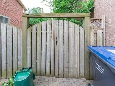 For Lease - 716 Savoy Crescent Unit# Room 1, Mississauga, Ontario - Photo 4