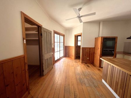 Chic Farmhouse - Photo 4