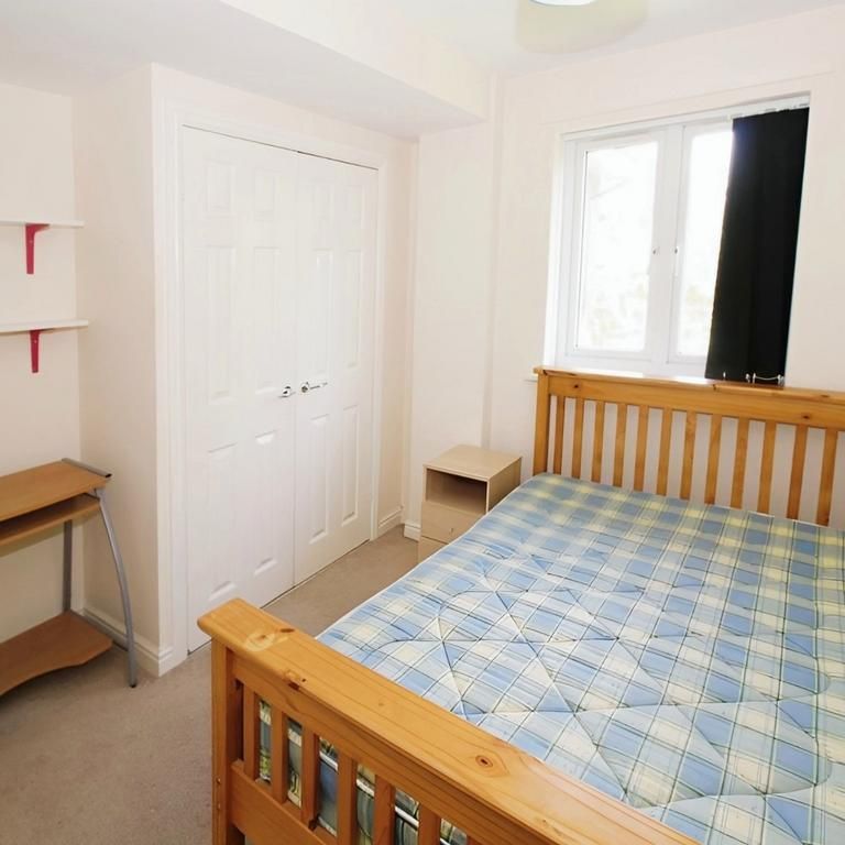 3 bedroom flat to rent - Photo 1