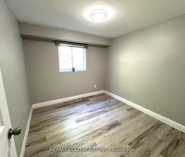 156 Mooregate Crescent #Lower - Photo 6