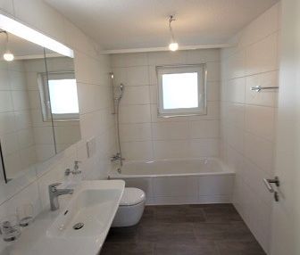 4.5 Zim.-Wohnung modernes frisch saniertes Gebäude mit Terrasse und... - Photo 6