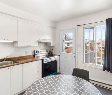 Beau 3 1/2 à Lasalle! - Photo 3