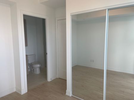 For Lease - 70 Annie Craig Drive Unit# 3307, Toronto, Ontario - Photo 4