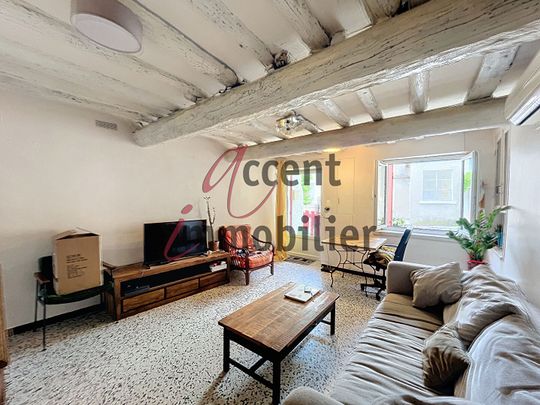 Noves : Maison de village T3 80 m² avec 2 chambres, - Photo 1