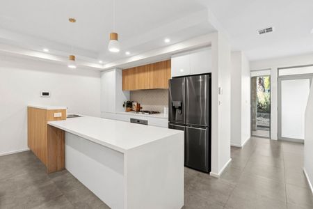 33A McLaren Crescent, Pearce ACT 2607 - Townhouse For Rent | Domain - Photo 3