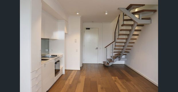 Stylish and Modern Apartment in Guildford - Photo 1