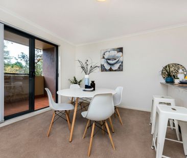 Two Bedroom Apartment in Great Area! - Photo 3