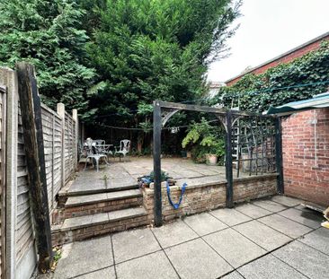 3 bedroom terraced house to rent - Photo 2