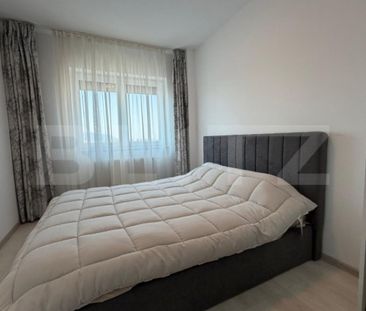 Penthouse de închiriat, zona Tractorul-Coresi - Fotografie 4