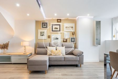 Dúplex de alquiler en Pl. de José María Orense, La Carrasca - Photo 4