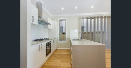 Exceptionally Located 3 Bedroom Family Home - Photo 2