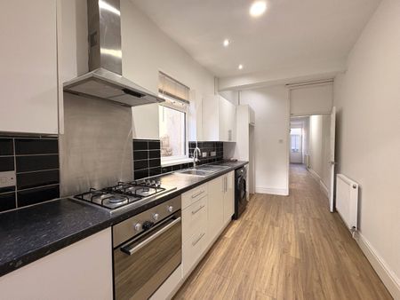 king street, Newport - Photo 2