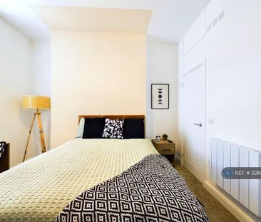 1 bedroom in a house share to rent - Photo 4