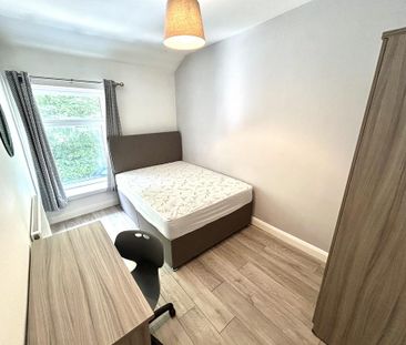 5 bedroom terraced house to rent - Photo 3