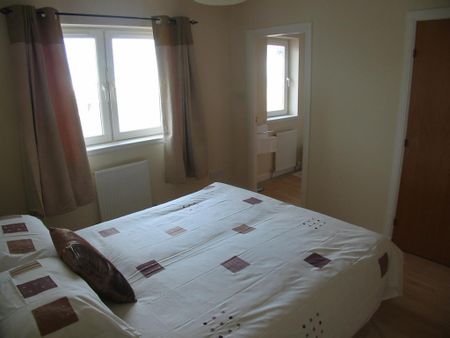 4 bedroom flat to rent - Photo 4