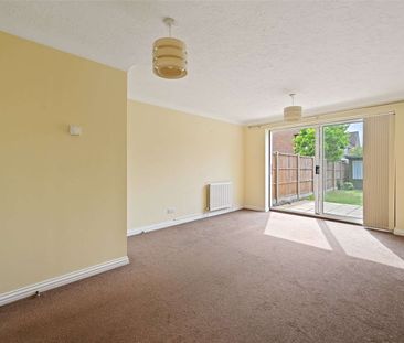 A very well presented two bedroom mid terrace house situated in a q... - Photo 1