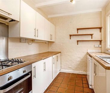 Delightful period terrace cottage within the renowned Childwickbury... - Photo 1