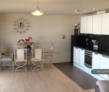 1 bedroom in a flat share to rent - Photo 5